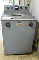 1963年製のベックマン 超遠心機Model L